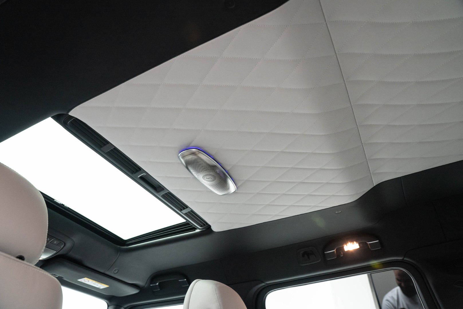 2025 MERCEDES BENZ G63 AMG | EXTENDED NIGHT PACKAGE | MANUFAKTUR NAPPA LEATHER DIAMOND QUILT | REAR